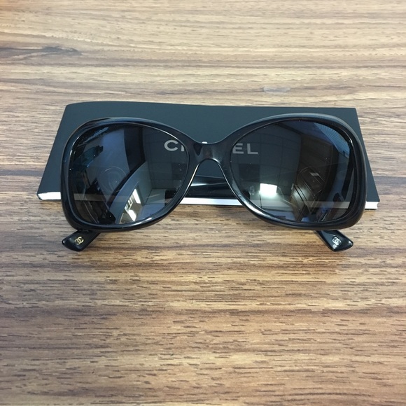 AUTHENTIC CHANEL Black Acetate Frame Sunglasses - Picture 2 of 7